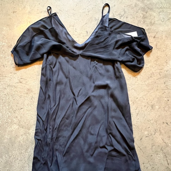 Gentle fawn cuffed flowy sleeve dress - Picture 1 of 2